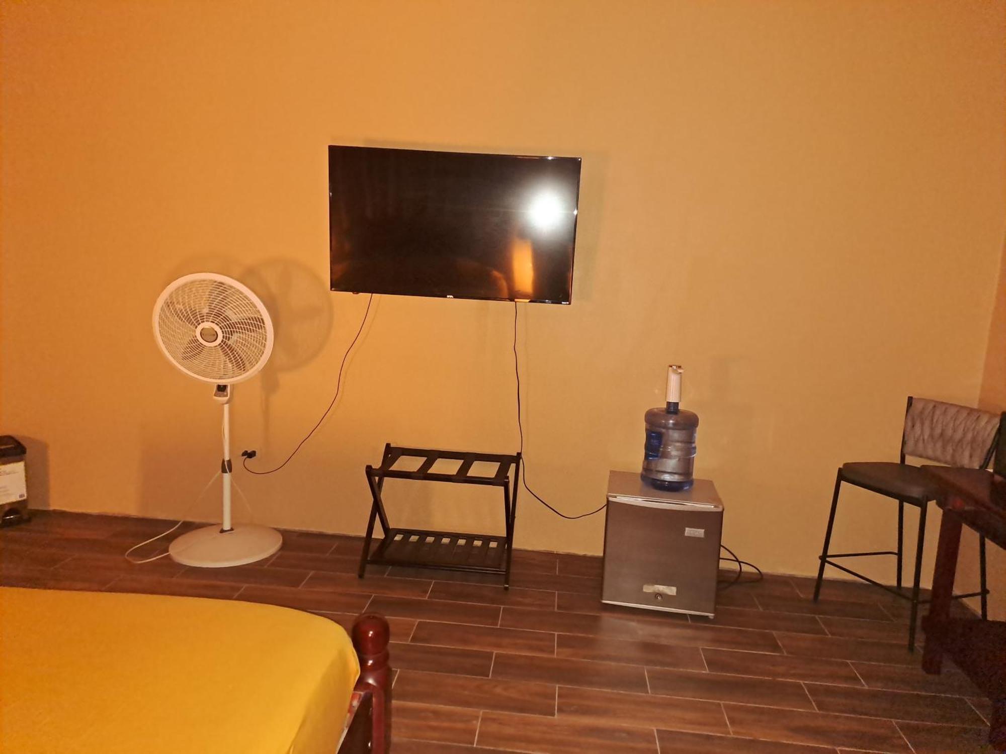 Banyan Rose Room 3 Orange Walk Exterior foto